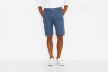 Load image into Gallery viewer, Levi's Commuter 504 Regular Straight Shorts - hangnpt5