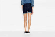Load image into Gallery viewer, Levi's Commuter Shorts - hangnpt5
