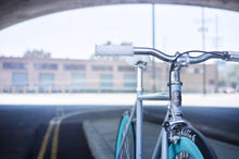 Load image into Gallery viewer, Delta - hangnpt5
