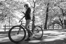 Load image into Gallery viewer, Siva Atom - hangnpt5
